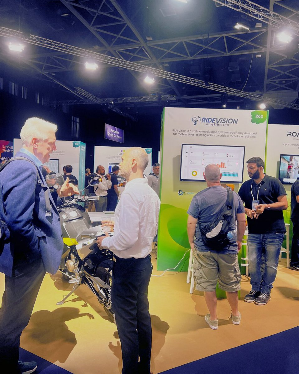 ride_vision's tweet photo. Meet us at Booth 262 in EcoMotion Week 2023 to witness how Ride Vision revolutionizes rider safety.
Discover our innovative combination of advanced technology and rider training for safer roads.
#EcoMobility #RideVision #RiderSafety #Innovation #SmartMobility @EcoMotionIL https://t.co/eqyDN1i5aG