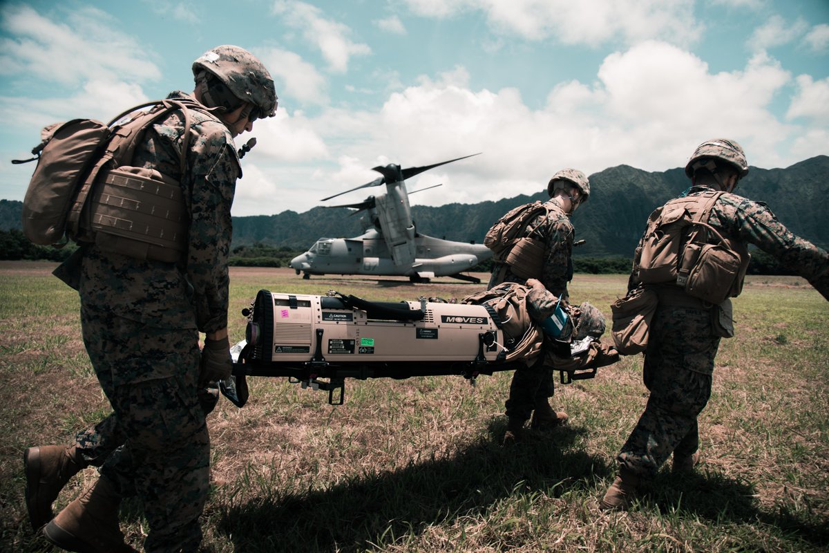 Marines on the move. 🇺🇸 💪 
#NavyReadiness 

Sailors from Bravo Surgical Company, 3rd Medical Battalion, 3rd Marine Logistics Group, perform a simulated casualty evacuation at Marine Corps Training Area Bellows, Hawaii, May 17, 2023.