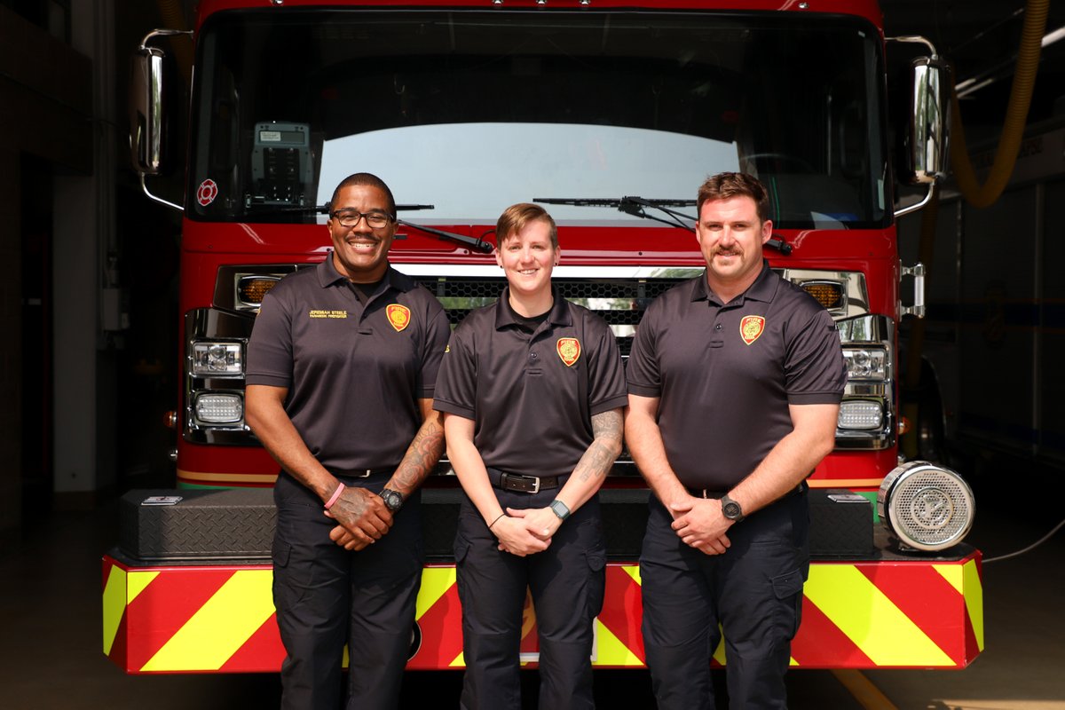 EdinaFire's tweet image. Edina Fire had three new Paramedic/Firefighters start Monday! Pictured from left to right is Jeremiah Steele, Meghan Sipple and Matthew Madsen. We send a warm welcome to each of them, and thank them for their service during National EMS Week! 🚑