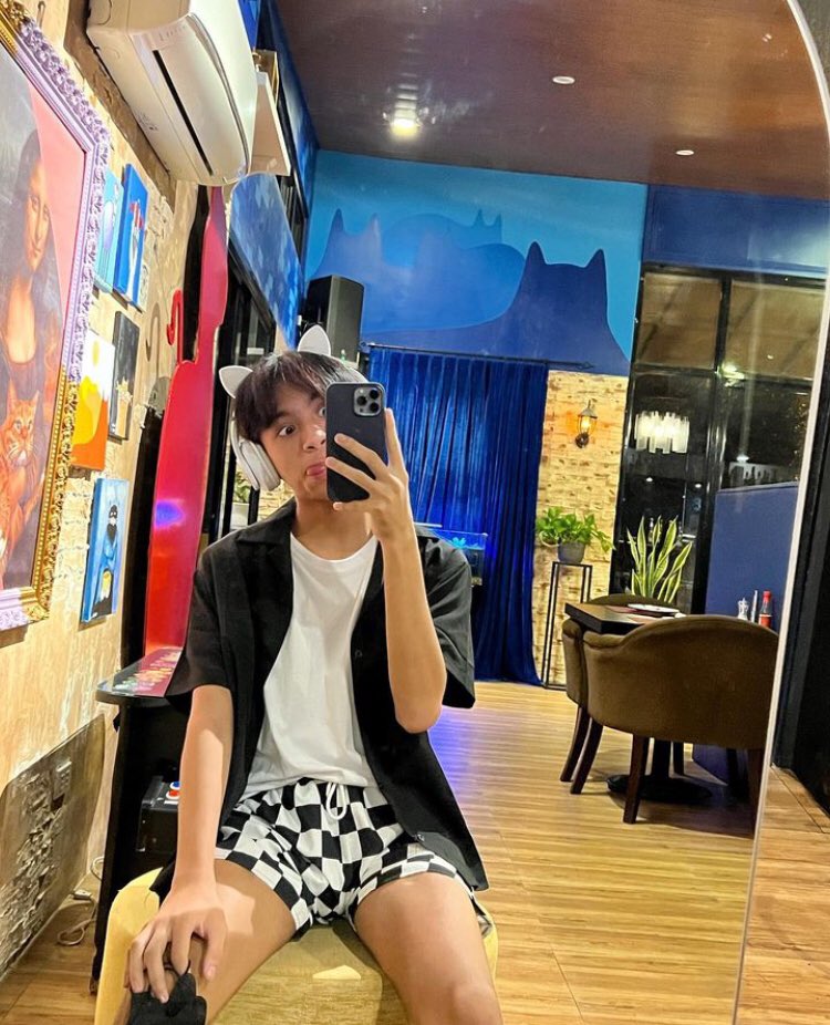 Liam_kyleee's tweet photo. peek👀 #altertarlac https://t.co/5bcKA42V7J