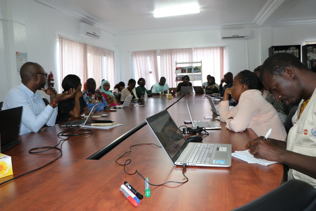 UNFPATheGambia's tweet photo. Taking stock of progress made and existing challenges to @UNFPA's programme implementation are 🗝️ to achieving the #ThreeZeros.
This morning, @UNFPATheGambia holds a technical consultation with partners to identify the priority areas for the 9⃣th Country Programme. https://t.co/N7h79YBtzO