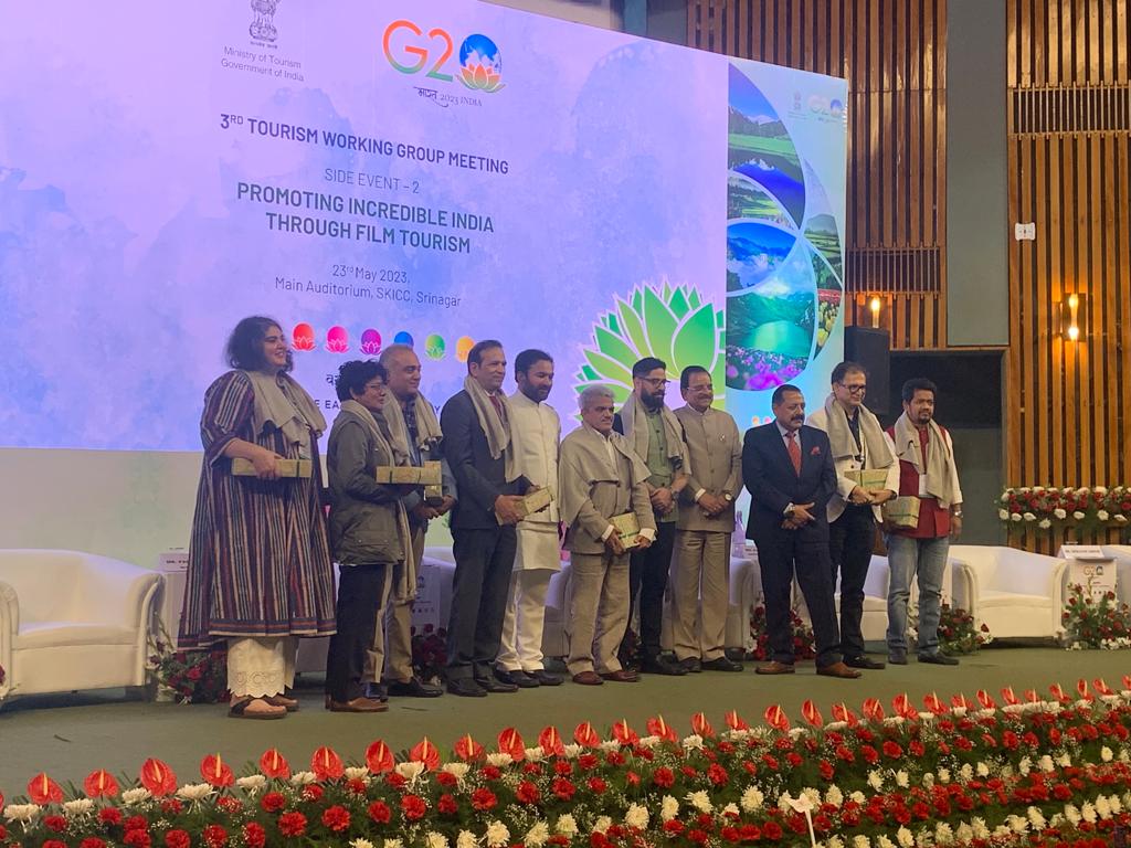 Shibasishsarkar's tweet photo. Promoting Incredible India Through Film Tourism!! #G20Kashmir @producers_guild https://t.co/H9vFDorCu4