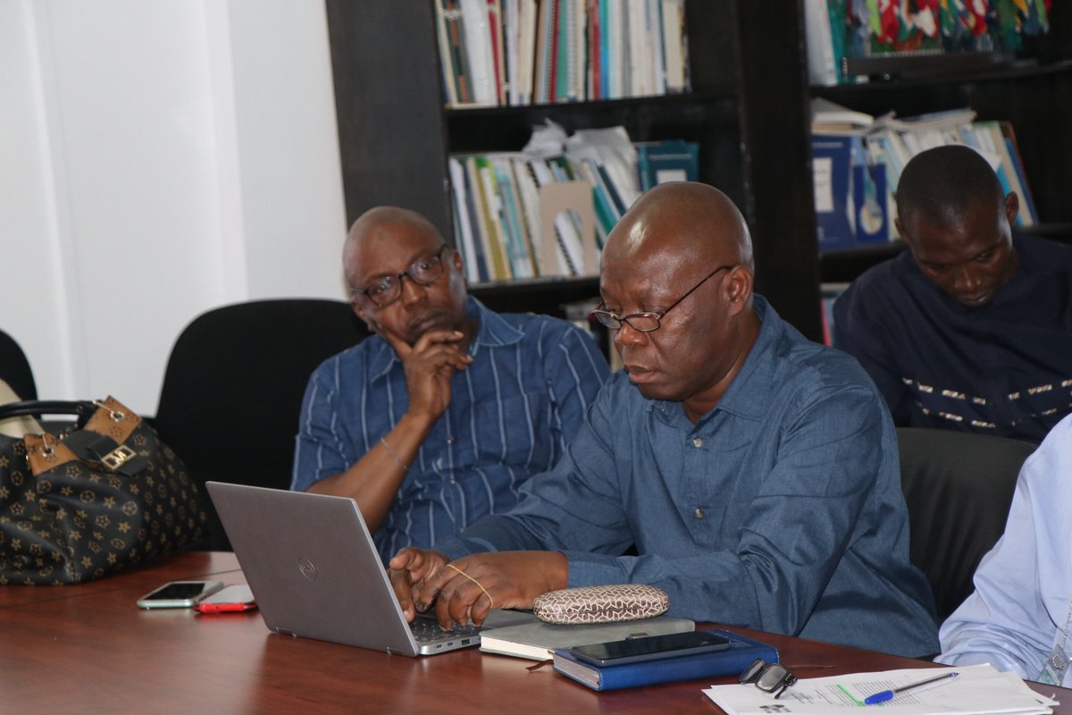UNFPATheGambia's tweet photo. Taking stock of progress made and existing challenges to @UNFPA's programme implementation are 🗝️ to achieving the #ThreeZeros.
This morning, @UNFPATheGambia holds a technical consultation with partners to identify the priority areas for the 9⃣th Country Programme. https://t.co/N7h79YBtzO
