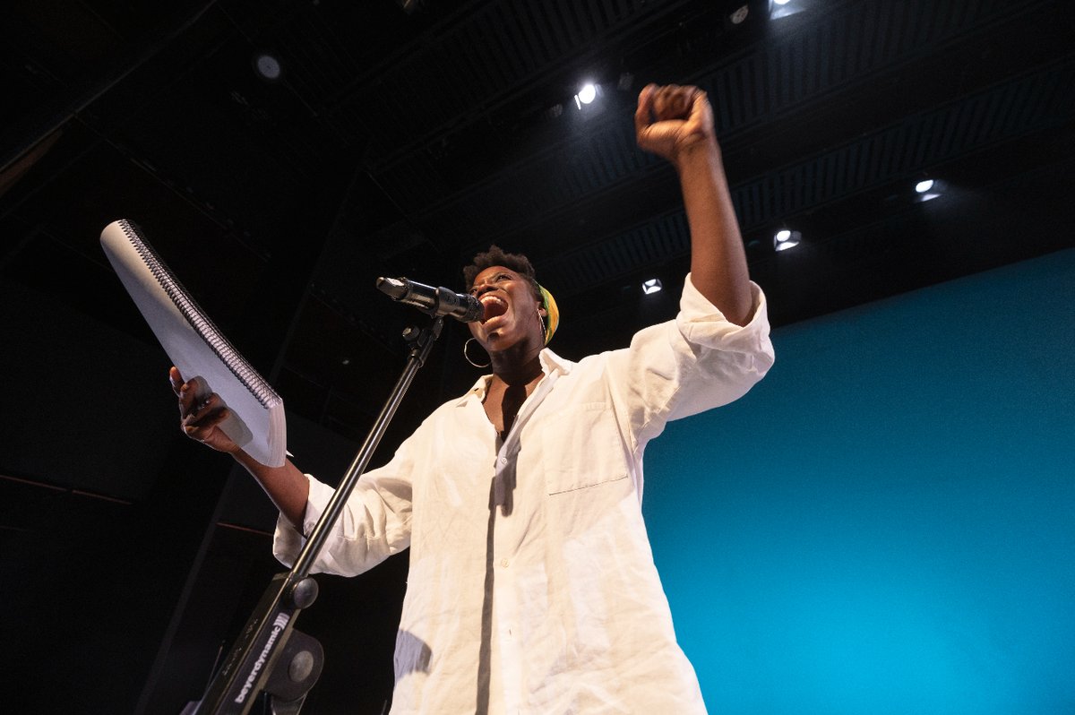 teatrenacional's tweet photo. ✊ Dissabte arriba el #TDDAY amb els textos més frescos d’Europa.
🎙️ Cinc autors i autores europeus reflexionen sobre l'adolescència en obres de nova creació.
🌍 Un projecte de #BetweenLands.
🎟️ Lectura gratuïta i amb reserva preferent per a abonats.
🔗 https://t.co/r9YnHGzkg5 https://t.co/sGSLLNPqIz