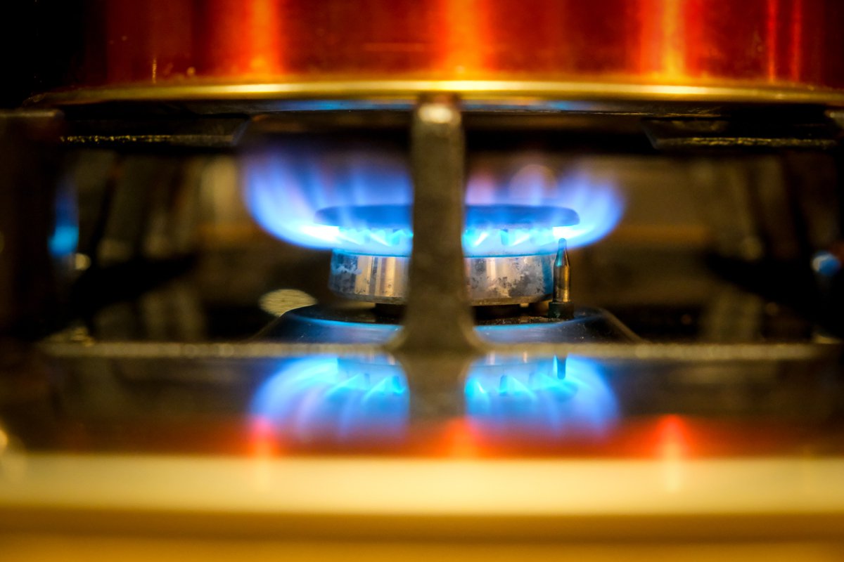 Anyone who pays for energy through a landlord, housing manager or site owner won’t get the Government’s £400 discount unless they apply for it.
The deadline to apply is 31 May.

More here:
gov.uk/apply-energy-b…