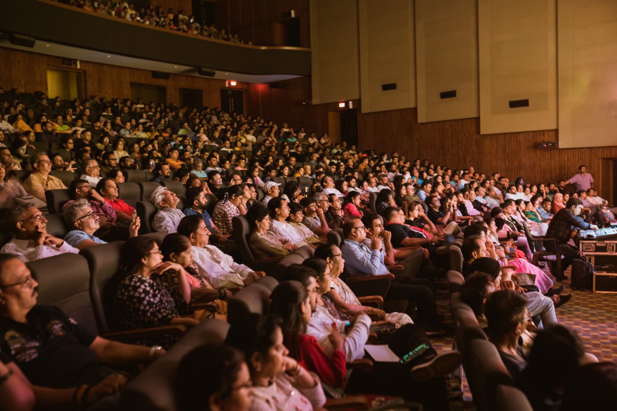 Sharing some pictures from my concert Timeless Pankaj Udhas at Vishnudas Bhave auditorium Vashi with a packed house of music lovers what an audience really a memorable evening #Timeless #liveconcert #vashi #ghazal #audiencelove #SoldOutEvent