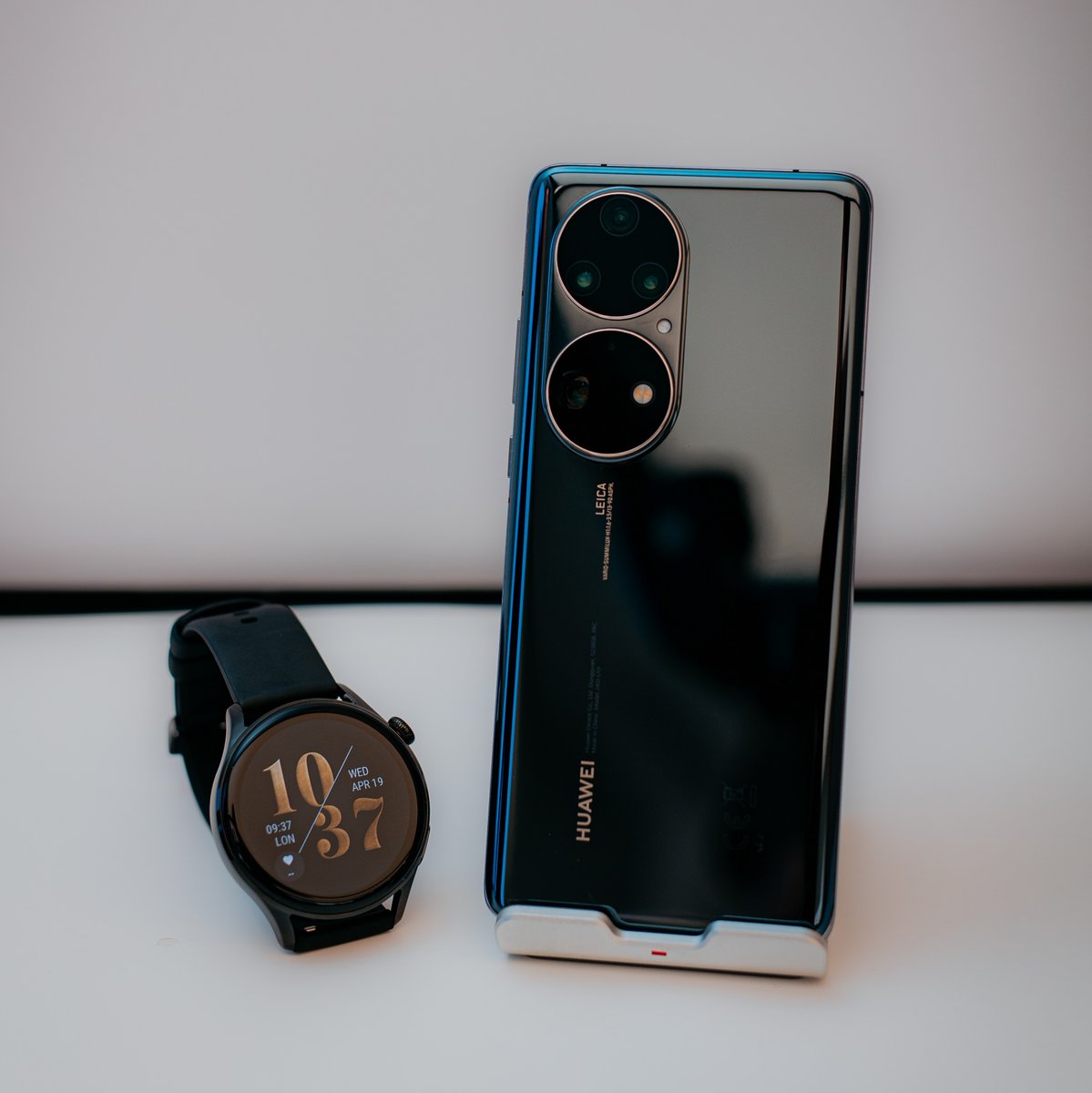 SandtonCity's tweet photo. Enhance your tech life with Huawei’s latest smartphones and connected devices 📱🌐
From lightning-fast speed, to sleek design, Huawei has got your covered.
Find the Huawei store at Centre Court.
#IconicSandton #IconicTechSC #Huawei #TechUpgrade #Smartphones https://t.co/6DEW3rNzIR