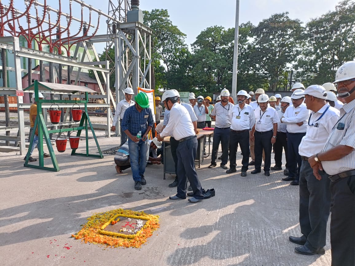 DSPSAIL1's tweet image. Director In-charge (Burnpur &amp;amp; Durgapur Steel Plant) Shri BP Singh inaugurated 220 KV/33KV 80 MVA Transformer MX-7 &amp;amp; 11 KV New Punabad Substation at PMD on 21.05,23 aimed at enhancing power system stability &amp;amp; reliability in 33 KV outdoor Bus of DSP.  @SAILsteel