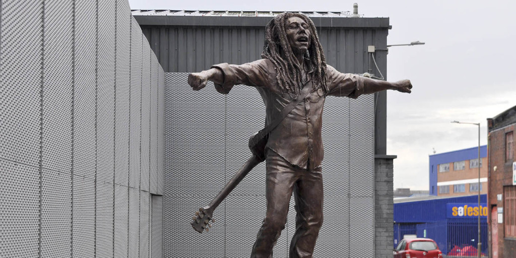 Have you ever taken a stroll through Liverpool’s Baltic Triangle?

It’s a creative space with amazing art exhibitions and pop ups, you may even spot some #metalmesh… Statue of Bob Marley ow.ly/ussE50OtZpg #meshspotting