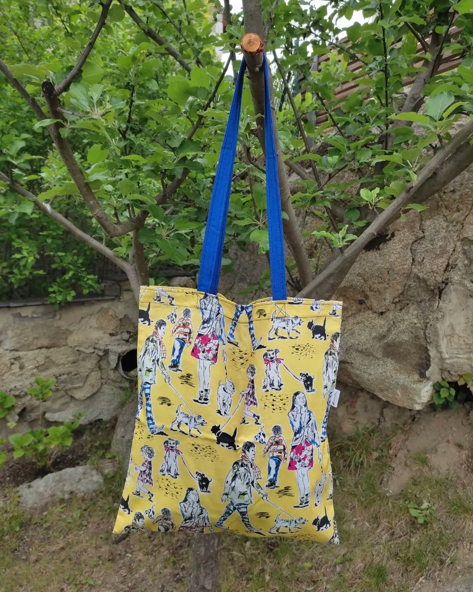 saumavel_'s tweet photo. Tote bag PASSEIG 

#saumavel #fetamà #handmade 

#diy #totebag #cosirmola #yellow https://t.co/Nhe0guuJwN