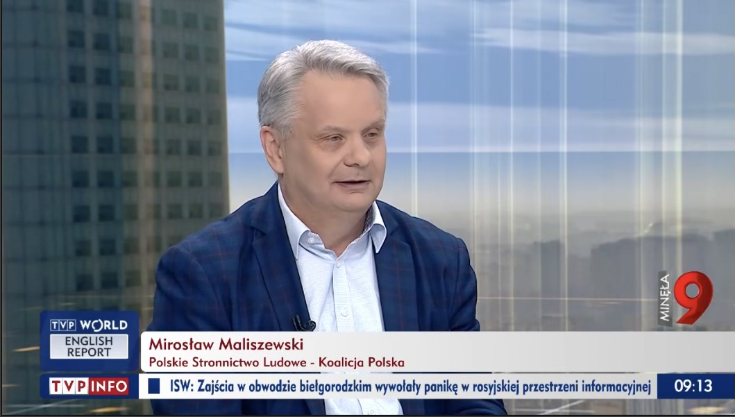nowePSL's tweet photo. 💬 Jako Trzecia Droga pokazaliśmy, że w polityce warto osiągać kompromis i nie polega ona tylko na wzajemnym zwalczaniu się i tępieniu konkurencji. Jako @nowePSL potrafiliśmy poprzeć dobre rozwiązania, jak chociażby 500 plus.

🍀@Maliszewski_mm
📺@tvp_info https://t.co/TSr5we3obU