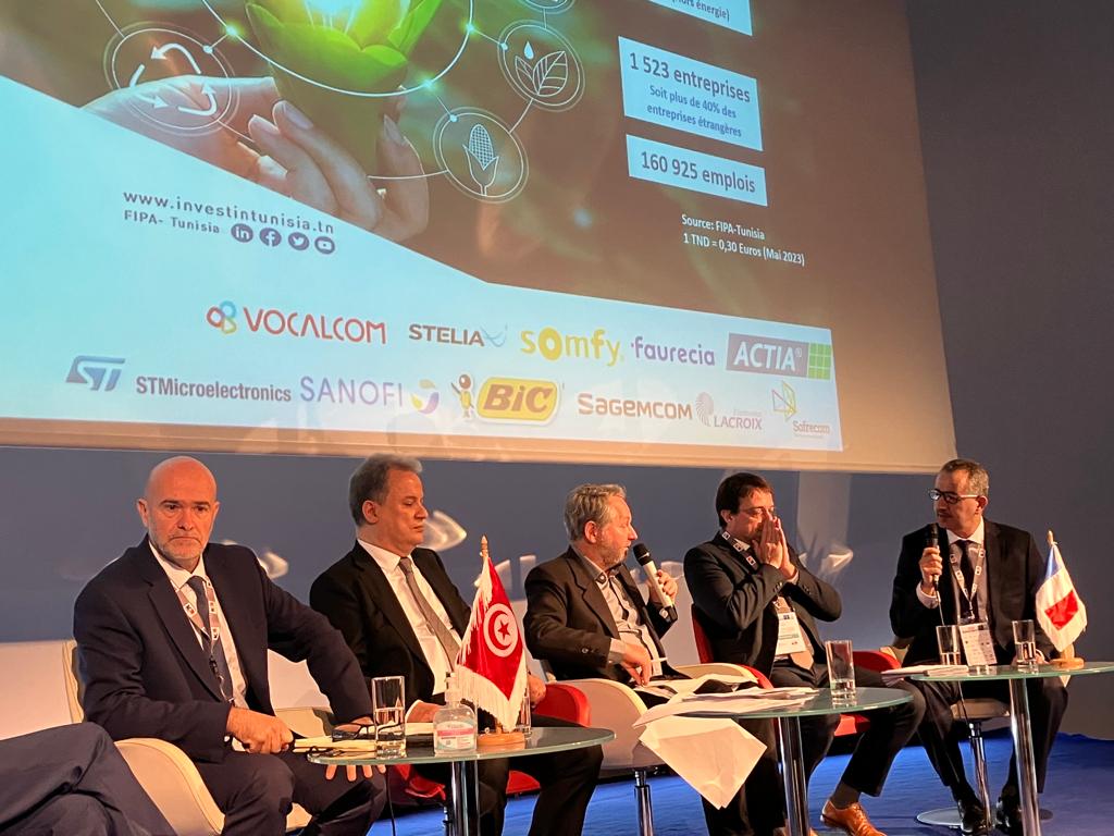 C'est en ce moment, #ForumTunisie2023, Jalel Tebib <a href="/FIPATunisia/">FIPA-Tunisia</a>: "+ de 3740 entreprises étrangères implantées en Tunisie, les atouts sont nombreux : position stratégique en méditerranée, statut de partenaire avancé avec l’UE, membre du COMESA..."
@BF_Tunisia <a href="/businessfrance/">Business France</a>