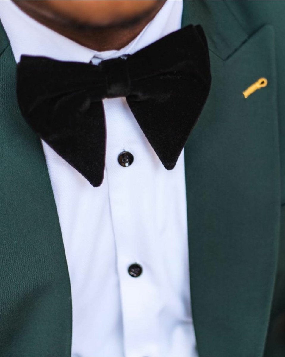 suit_luxe's tweet photo. Every thread and detail counts. 🪡🧵 https://t.co/TbkQnobLtP