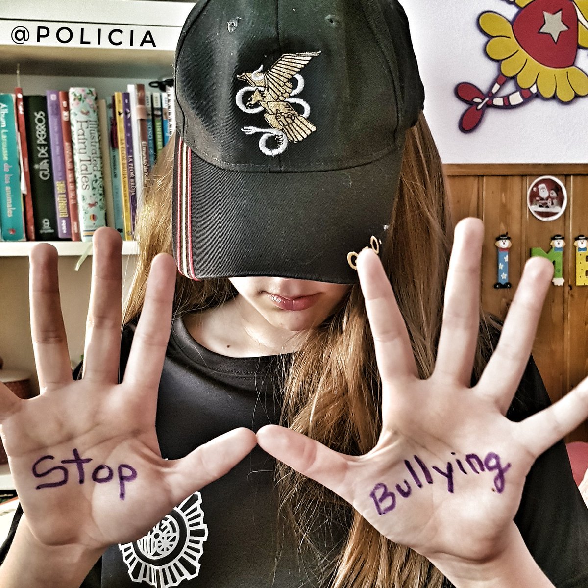 🔹 Eres valiente 💪 
🔹 No estás solo/a 
🔹 Ante el #bullying, 👉 no te calles

Hacer sufrir a los demás es de COBARDES

#NoalAcosoEscolar
Denuncia el #bullying #StopBullying