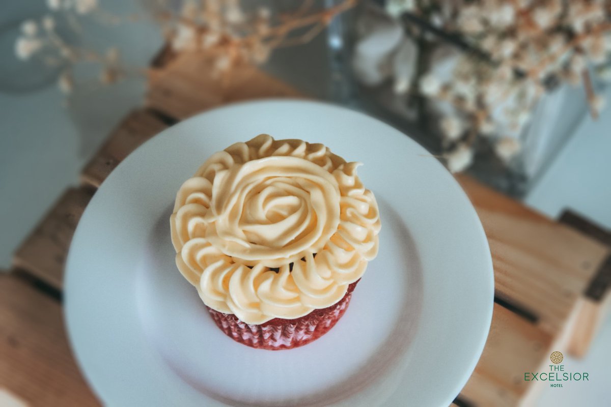 Excelsior_LP's tweet photo. Have you had your coffee yet? The best way to treat yourself after a long day of work is to order your favorite coffee drink with a side of a sweet or savory snack at a cozy place perfect to hang out or continue where you left off from work. https://t.co/YP5IwdHbog