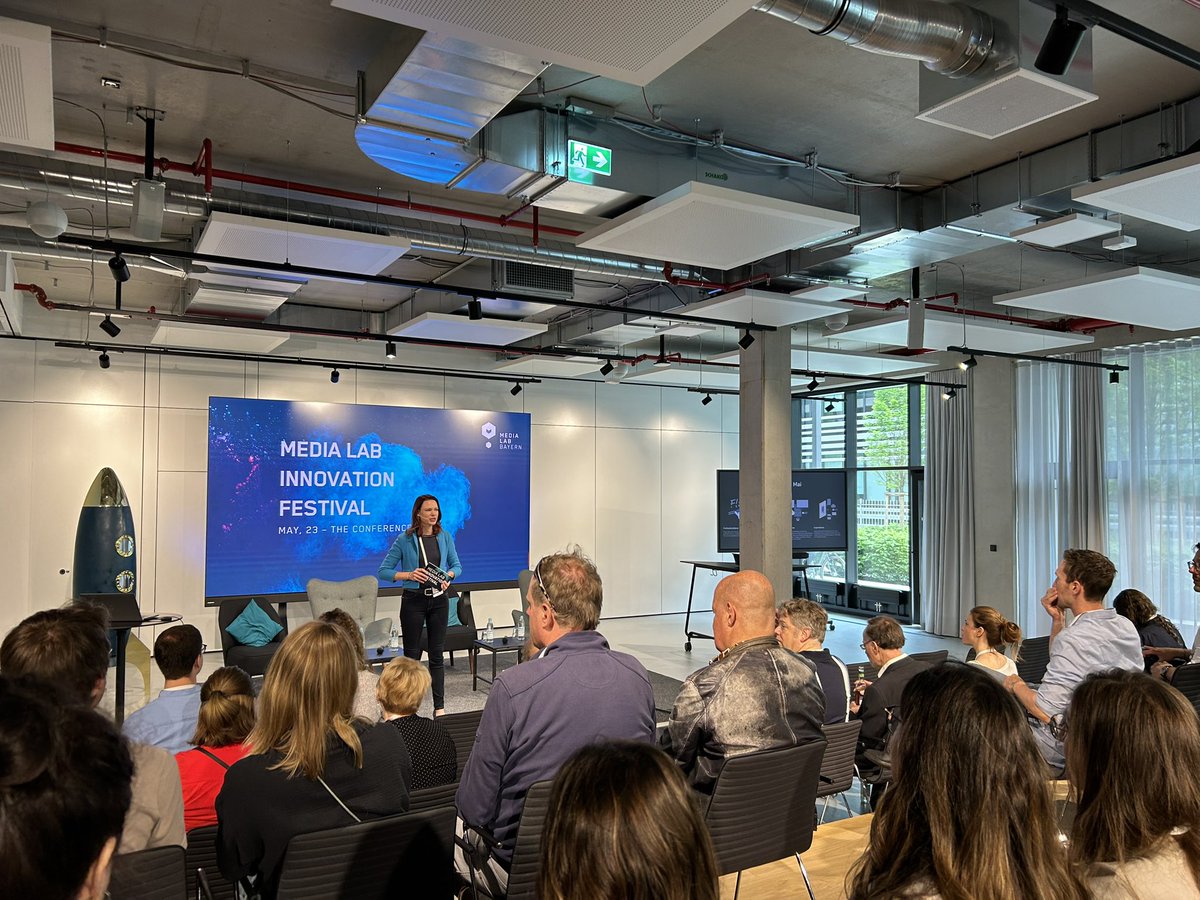 Getting started with <a href="/MediaLabBayern/">Media Lab Bayern</a> and <a href="/Luisante/">Lina Timm</a> 🎉 #mif23