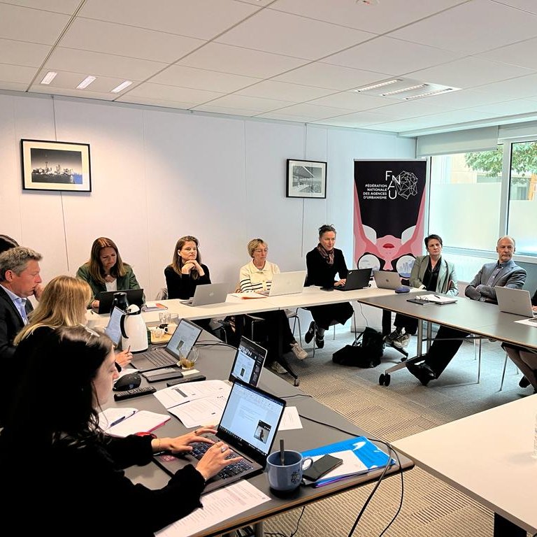 LePFVT's tweet image. La seconde session des ateliers du @LePFVT s'est ouverte hier, en vue du @WUF_UNHabitat. Nous avons retrouvé les groupes Limites planétaires et Solidarités afin d'échanger sur les trajectoires à suivre pour atteindre les objectifs à l'horizon 2050.
@Fr_VilleDurable @linstitutPR