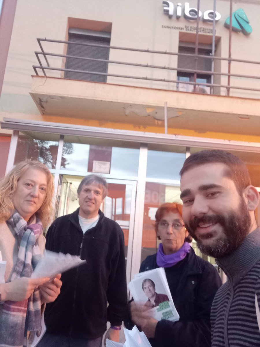 Esta mañana estábamos en la Renfe a las 06:30 haciendo campaña, con la gente trabajadora, con las personas que se levantan todos los días, para ganarse un salario, y sacar adelante sus hogares.
#ValentiaParaTransformar28M