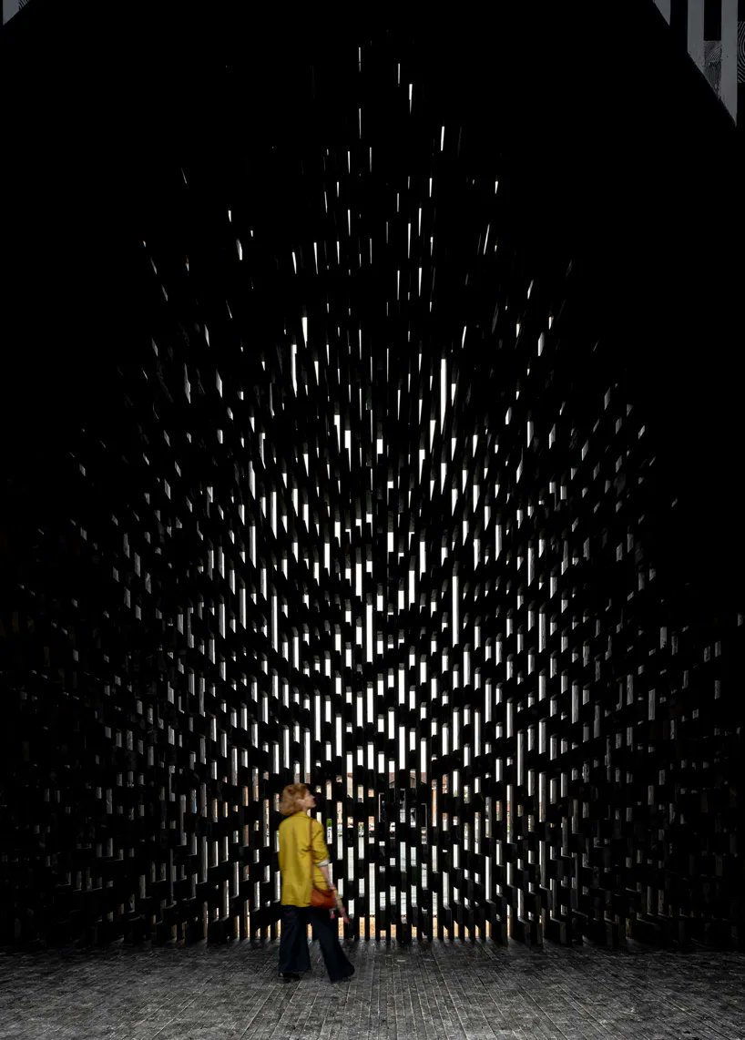 . <a href="/dadjaye/">Sir David Adjaye</a>'s triangular all-timber pavilion pierces the sky at <a href="/la_Biennale/">La Biennale di Venezia</a> designboom.com/architecture/d…