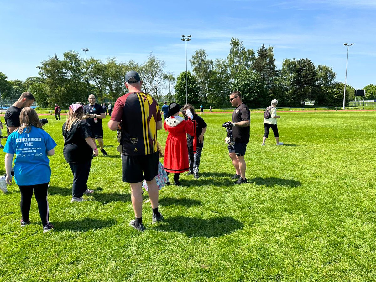 Leeds ChildrensMayor (@lschildrenmayor) on Twitter photo On Sunday I had the pleasure of presenting medals to young people taking part in the Yorkshire Ability Triathlon. Well done to everyone taking part on such a hot day 🥵!! <a href="/BritTri/">British Triathlon</a> <a href="/ActiveLeeds/">Active Leeds</a> <a href="/leedsbeckett/">Leeds Beckett</a> On Sunday I had the pleasure of presenting medals to young people taking part in the Yorkshire Ability Triathlon. Well done to everyone taking part on such a hot day 🥵!! <a href="/BritTri/">British Triathlon</a> <a href="/ActiveLeeds/">Active Leeds</a> <a href="/leedsbeckett/">Leeds Beckett</a>