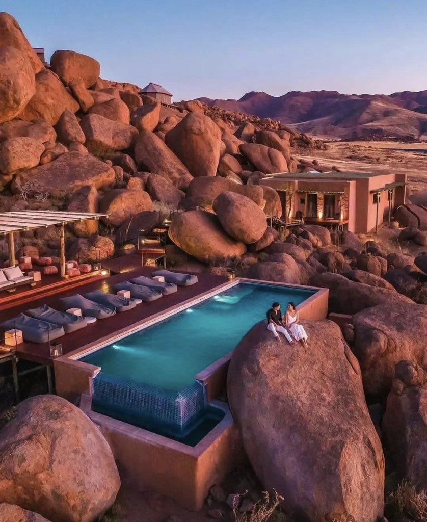 #GoldenBoy 💫My shirt represents the beautiful Namib Desert 🐪 🌵 🏜️ The oldest desert in the world . The place where the ocean meets the desert ! 

Follow these hashtags to find your next holiday destination  #NamibDesert #Sossusvlei #Deadvlei  #Swakopmund #WalvisBay