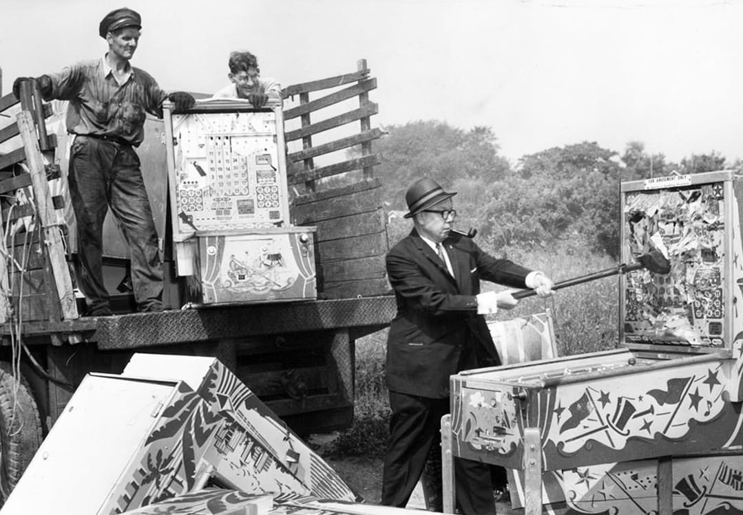 rfdzw on Twitter "Smashing pinball machines during the pinball