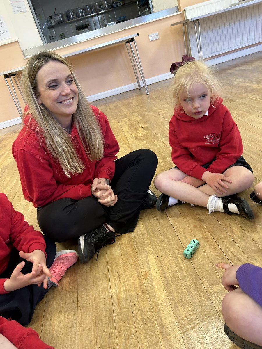 Tuesdays are all about Little Voices at ST ANNES with Kerry, Kylie & Danielle 😃😍 🎭 🎶 Our Mini voices loved this little storytelling game with Kerry 🐛🧁🦄🧜‍♀️ 📚 🦕🌴🌈 #stannes #lytham #fyldecoast