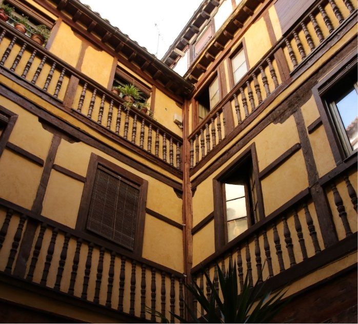 3️⃣3️⃣ Patios de Toledo participarán en el certamen por el Corpus Christi 2023. 
1️⃣0️⃣ de ellos contarán con conciertos y exposiciones en un horario especial del 29 de mayo al 11 de junio de 1️⃣8️⃣:0️⃣0️⃣ a 2️⃣1️⃣:0️⃣0️⃣.
Y el miércoles 7 de junio, hasta las 2️⃣2️⃣:0️⃣0️⃣.
