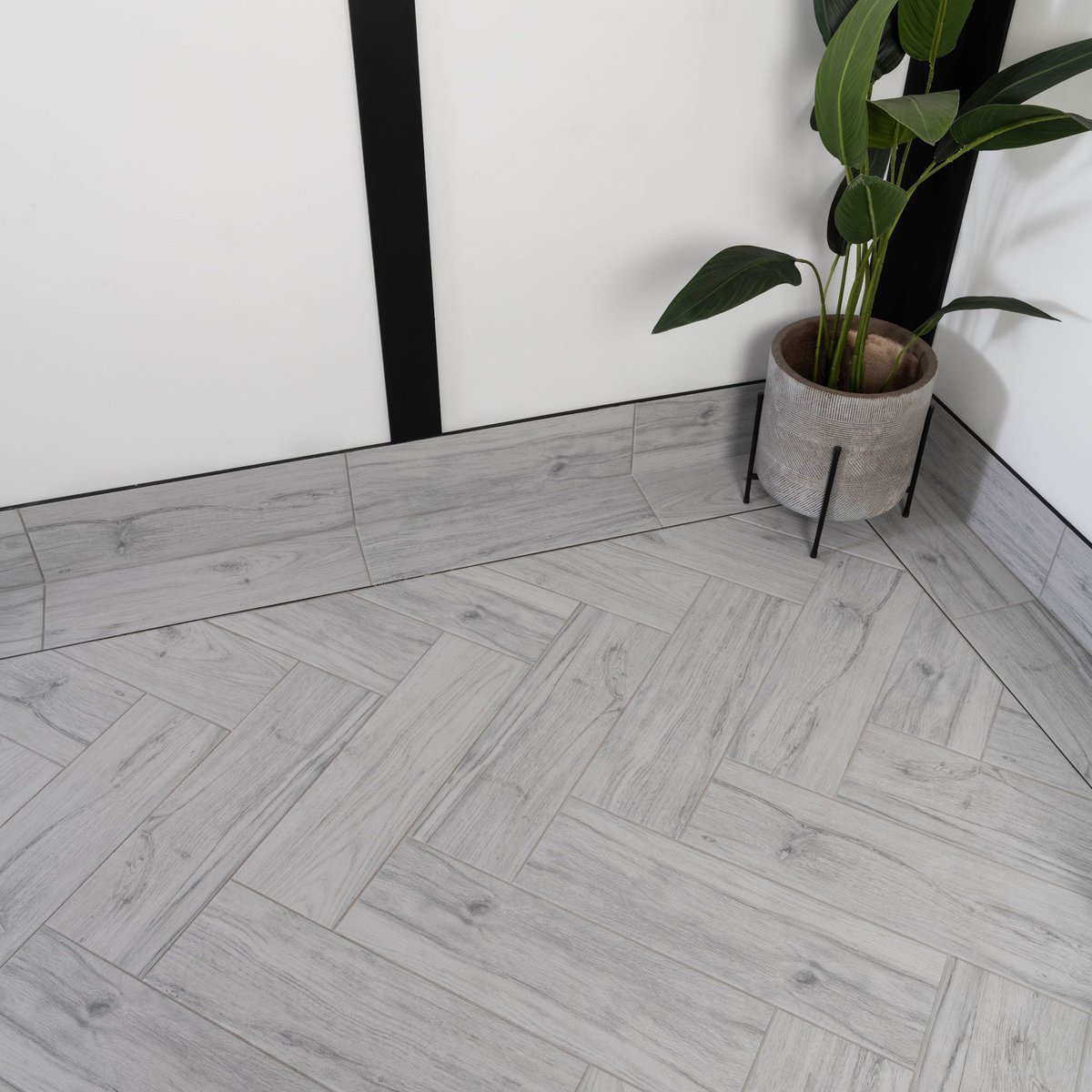 wallsandfloors's tweet photo. 💥 New Wood Effect Tile! 💥
Friston Wood Effect Matt White Tiles
🔍 https://t.co/9DhU6wxLxz...
#new #tiles #woodeffect #woodeffecttiles #white #lightgrey #friston #hallway #hallwaydecor #UnlockYourDreamHome #ihavethisthingwithtiles #diy #homeinspo #homedecor https://t.co/haTPTWOKf3