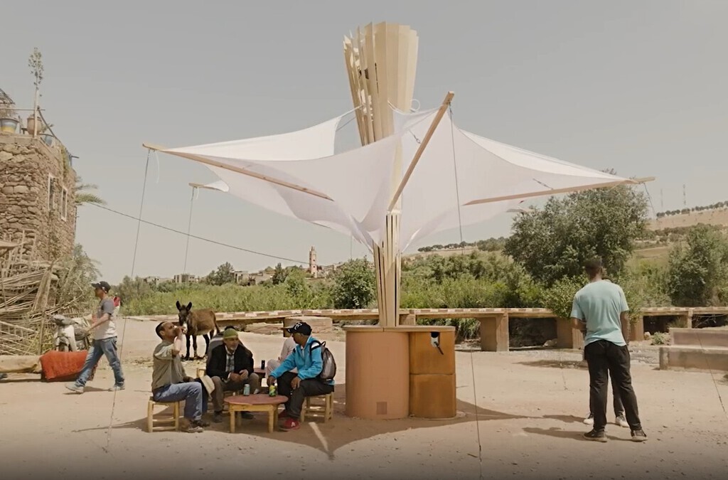 Esta nevera mantiene la cerveza fría sin necesidad de electricidad ni agua (y encima sirve de sombrilla) #gastronomia #recetas