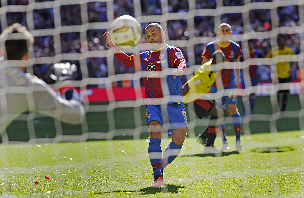 Ten years ago today, Kevin Phillips scored that penalty at Wembley against Watford to fire Crystal Palace to the Premier League 🙌 

#CPFC