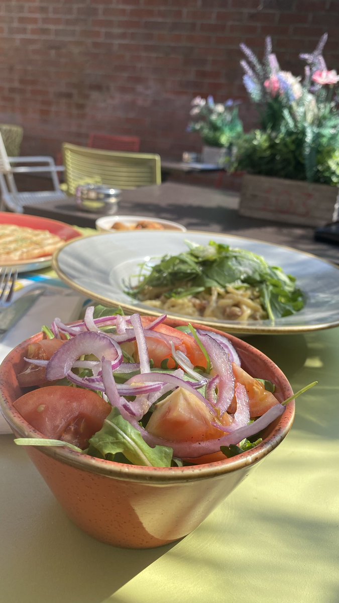 Fishersdream's tweet photo. Nautico Lounge, always a good bet. Tasty food, friendly staff, sunny garden. And you donโt even have to book. Loving their new rainbow noodle salad! ๐
#weymouth #eatingout #supporthospitality #visitsoon @theLOUNGERS https://t.co/55AIugXdFv