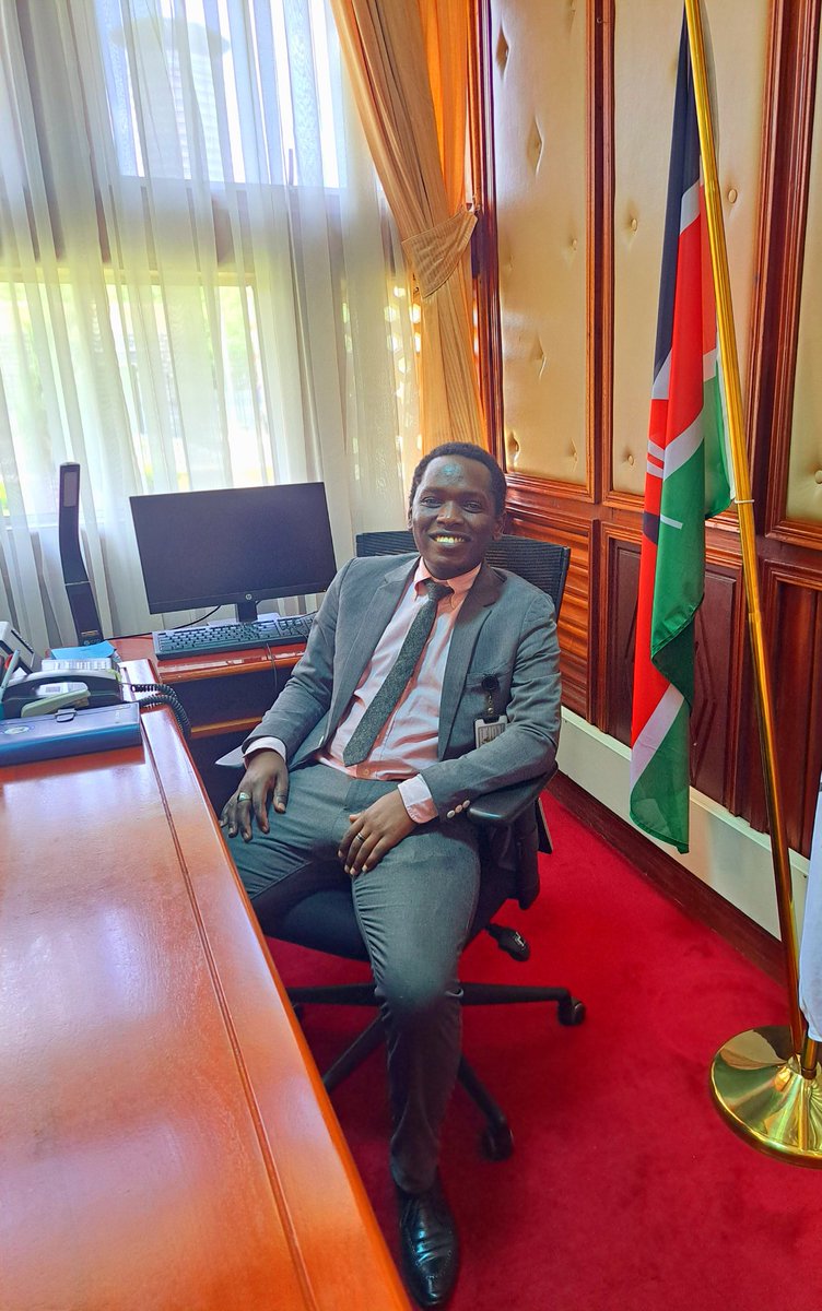 President Kanyi 🇰🇪