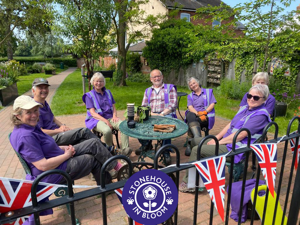 There are many things we love about Stonehouse in Bloom - sense of comradery/lifelong friendships formed/feeling of support if needed from other SIB members. Great for our mental/physical health, + a non-judgemental space/work at your own pace/feel valued. Enjoying a cuppa+chat!