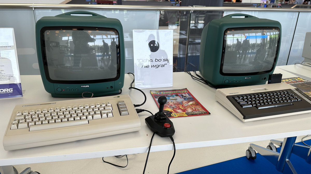 AdamBien's tweet image. (Ever) Green hardware at #CodeEurope23