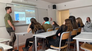 Conférence géoscience et protection de l’environnement pour les élèves de l’atelier scienti... tinyurl.com/2lnxv8eh