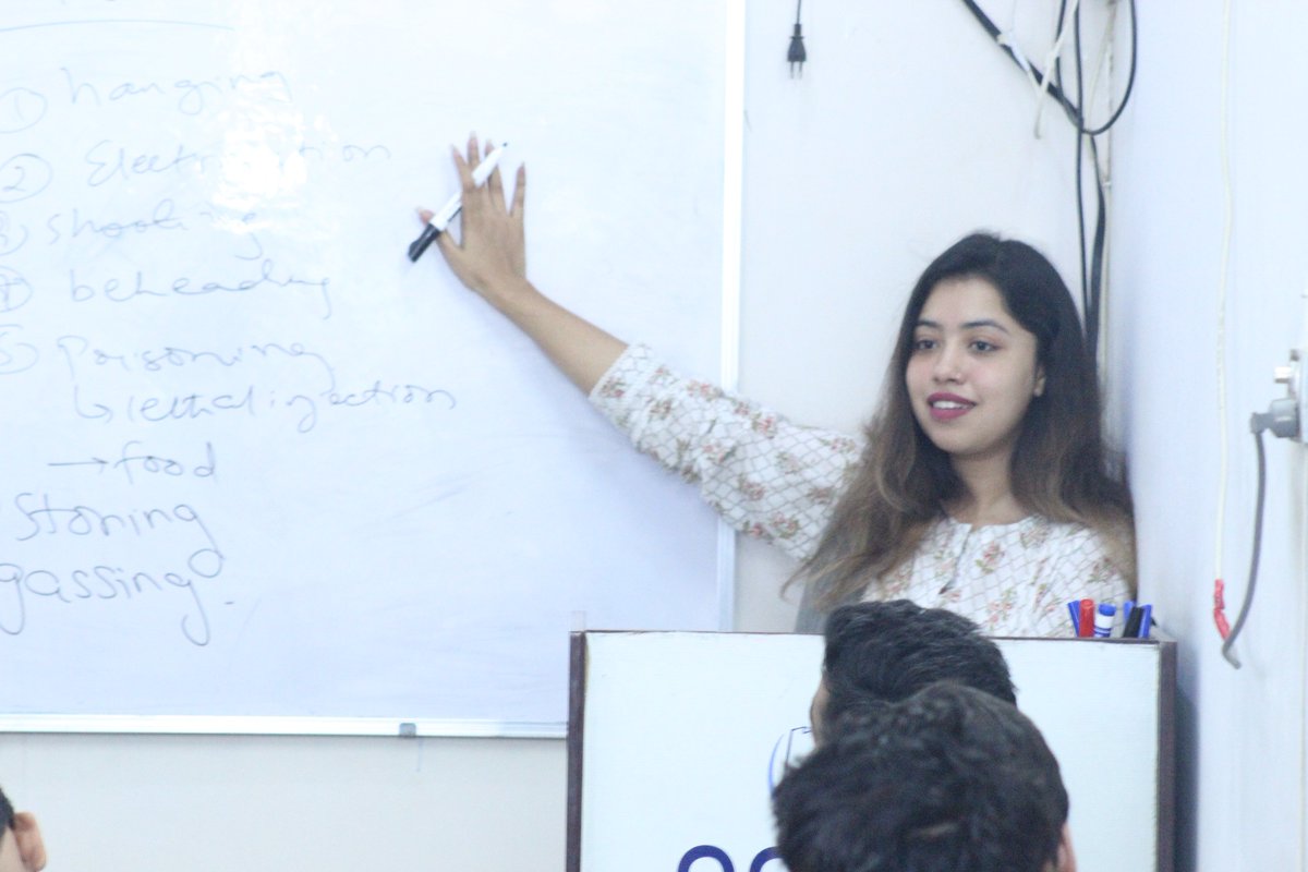 CssComex's tweet photo. Ms. Arijah Batool (CSS-2022)
Delivering a Lecture on Current Affairs
Registration Open For JUNE SESSION, CSS '24 + CSS Special '23
#CSSspecialExam #css2024 #everyone #PCS #CCE #karachi WhatsAppNo0333 7421341 https://t.co/lTsLbL09Yw