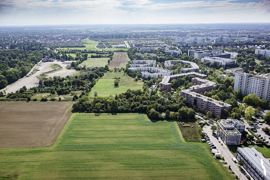 plantreffmuc's tweet photo. Bei unserer nächsten Veranstaltung im PlanTreff zeigen wir euch die aktuellen Entwicklungen in den Parkmeilen Feldmochinger Anger, Trudering-Neuperlach und Südpark-Warnberger Riedel.

📅 25. Mai um 18 Uhr
🙂 Eintritt frei
➡ zur Anmeldung: https://t.co/g6LJODbvOZ https://t.co/ZM48TAMBt5