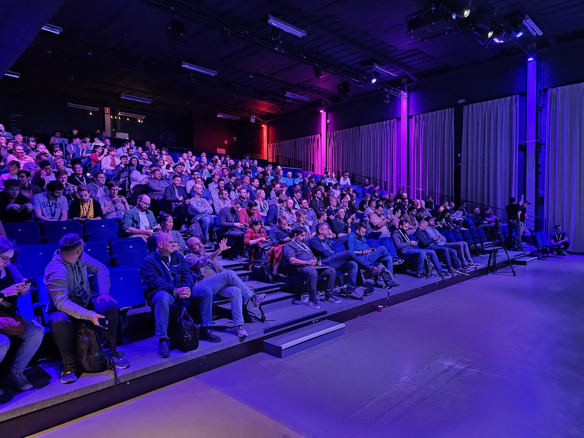 Stephan007's tweet image. Interesting and entertaining opening keynotes at #VoxxedBrussels by @aahoogendoorn and @PhilippeDeRyck
Need to check-out the "semgrep" security tool... #InnerHTML #JWT