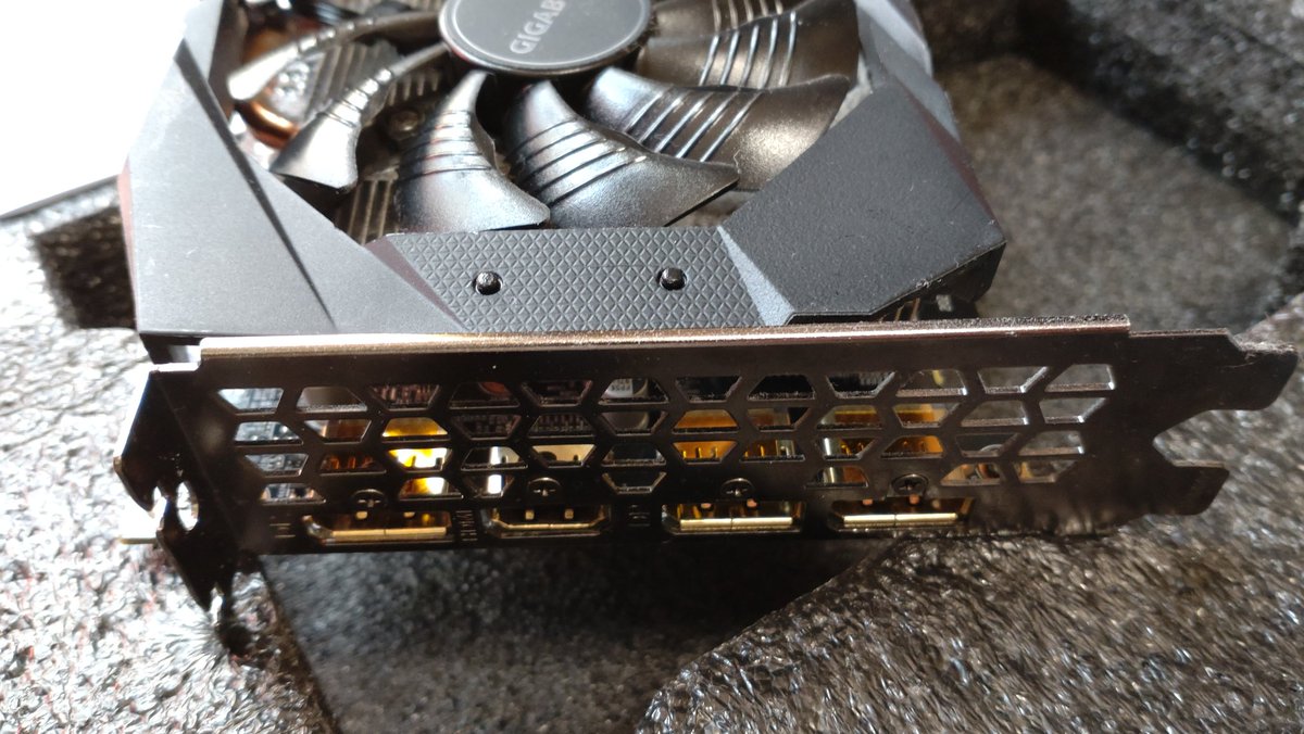 espo_sun's tweet photo. GIGABYTE GTX1660Ti　中古
15000円　送料着払いで欲しい人いませんか? https://t.co/rae4NVGjU6