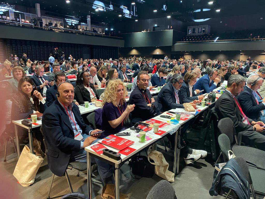 CislNazionale's tweet photo. Il segretario generale della Cisl #LuigiSbarra da oggi a #Berlino con la delegazione confederale per partecipare al 15° Congresso della Confederazione Europea dei Sindacati (@etuc_ces) #ETUC50 che si è aperto all’insegna dello slogan “Insieme per un accordo equo per i lavoratori” https://t.co/v1oBruKUd5