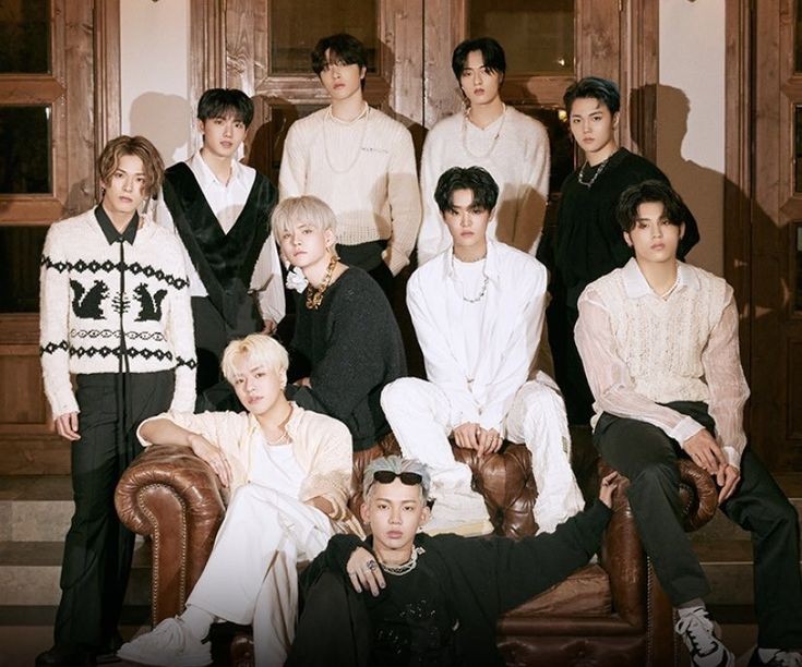 GDisCL's tweet photo. ONLY TREASURE MADE ME USE TWITTER AGAIN LMAO, THE LAST TIME I WAS ACTIVE WAS 2016? LOL HAUP NA TREASURE EFFECT TO, 1 MONTH BEING A TEUME PERO ADIK NA ADIK NA AKO ๐ญ๐คฆ To that one tiktok video ng trejo in manila, THANK YOU ๐
#TREASURE #ํธ๋ ์ #TreasureEffect https://t.co/QRQPzVKnjs