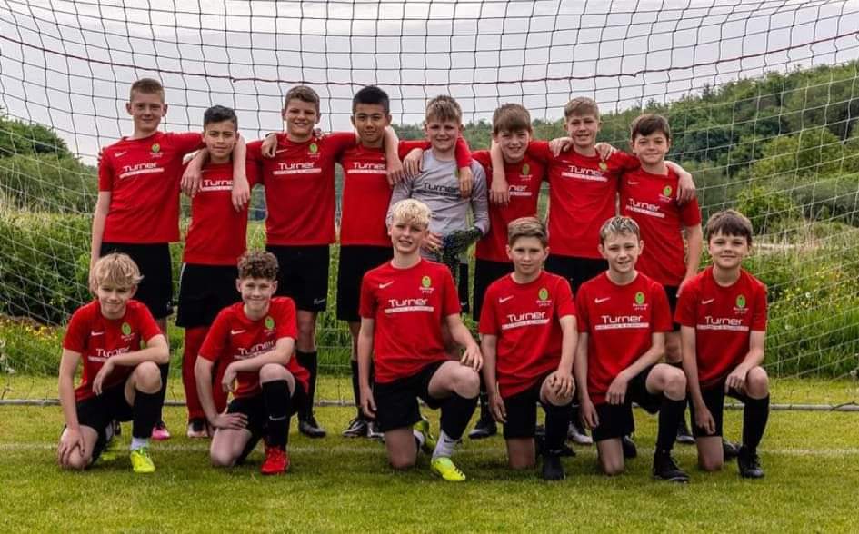 🏆 Cup finalists

Our U12 Reds were sadly beaten in the CLJFL final by Euxton Villa. The boys have shown massive improvement this season, finishing their league campaign strongly and reaching their 1s cup final.

Very proud of the group!

#mjfdc #OneLoveOneClub