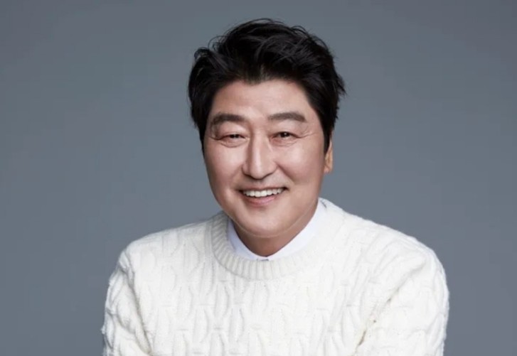 Amazing news! India’s famous Movie ”#Drishyam” will be remade in Korea. #KimJeewoon (director of “I saw devil”) and  #SongKangho, “#Parasite” actor, are expected to work together for the remake.