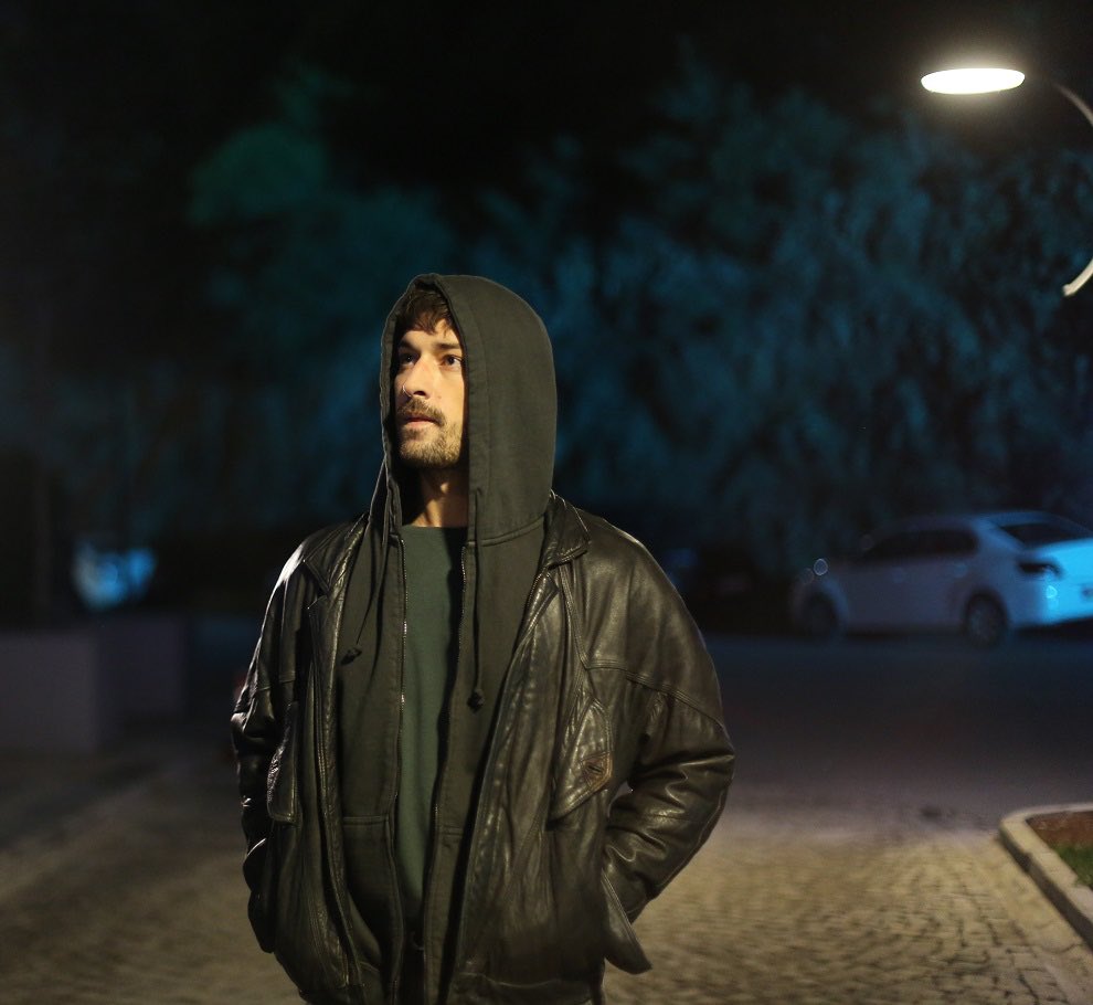 benden evlat olmaz benden sevgili olmaz benden adam olmaz

#AlpNavruz AlpNavruz
#HalilTekin #YürekÇıkmazı