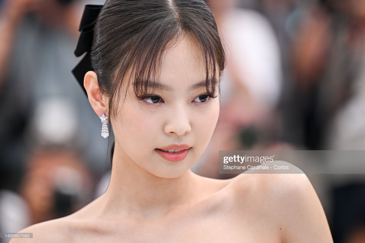 JennieDCGallery's tweet photo. 230523 #JENNIE at "The Idol" Photocall - The 76th Annual Cannes Film Festival : getty images (6)

JENNIE CANNES FESTIVAL
#JENNIEatCANNES #TheIdol #Cannes2023 https://t.co/6pAfs5g3DS