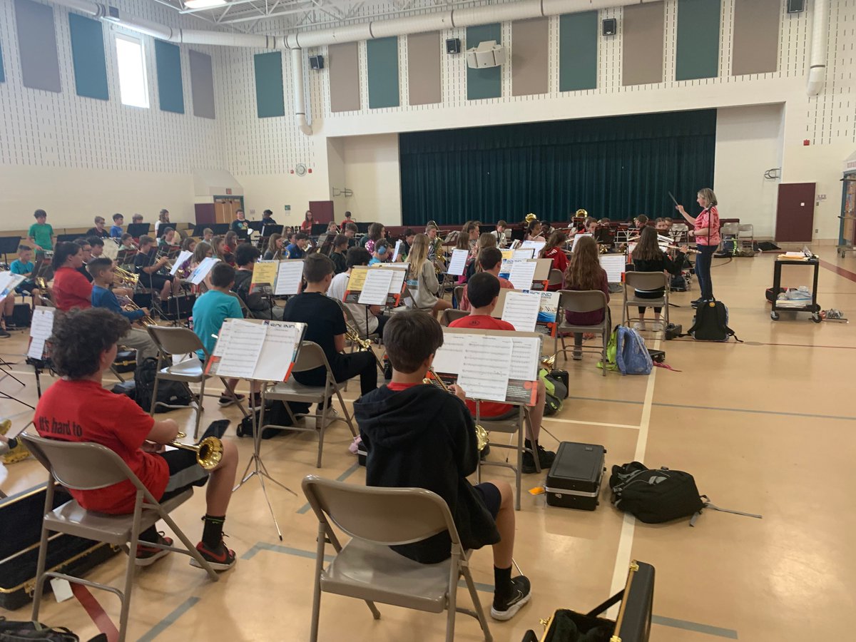 WarwickPR's tweet photo. Our elementary students are hard at work preparing to give you an amazing concert! https://t.co/qib99iIXGm