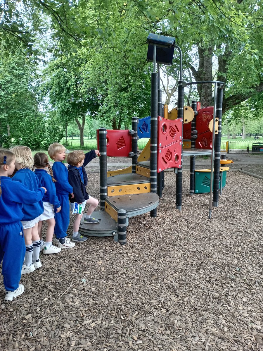 RPPS_Reception's tweet image. Puzzles in the park! Great start to our theme week #challenge #mathematics