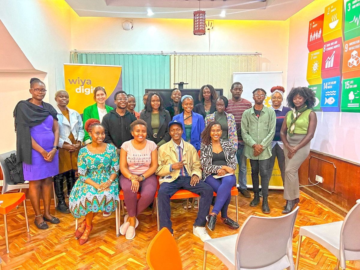 [ T H R E A D ]
We had a great time at the #SustainableFashionWorkshop at CIH last week! Thank you to all the participants and speakers who joined us for this insightful and inspiring event. Here are some of the key highlights and takeaways from the workshop: