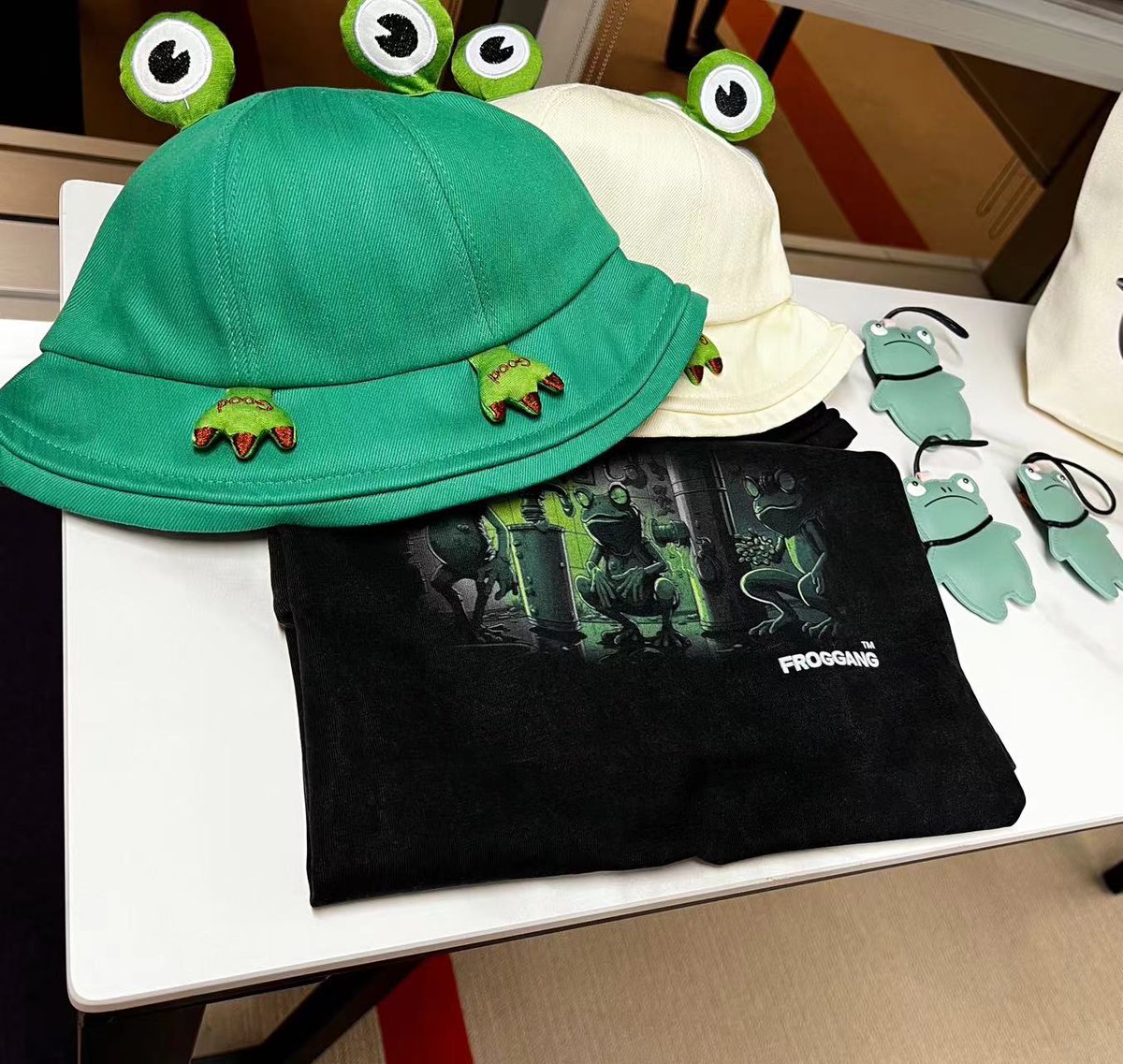 ๐๐ฟ๐ผ๐ด๐๐ฎ๐ป๐ด ๐ธ (@froggang_xyz) on Twitter photo ๐ธWhat a great day to meet you all frog lovers in HK! ๐ธWe stay in the bear, and we build together.
<a href="/elwgrich/">elw๐ญ</a> <a href="/ArielChoii/">๐ฆAriel | ๊ทน๋๊น์นํ</a> <a href="/G01DY49/">Goldy :โบ</a>
#froggang ๐ธWhat a great day to meet you all frog lovers in HK! ๐ธWe stay in the bear, and we build together.
<a href="/elwgrich/">elw๐ญ</a> <a href="/ArielChoii/">๐ฆAriel | ๊ทน๋๊น์นํ</a> <a href="/G01DY49/">Goldy :โบ</a>
#froggang